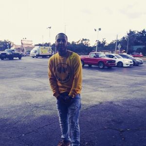 Meet your Posher, Edgardo j